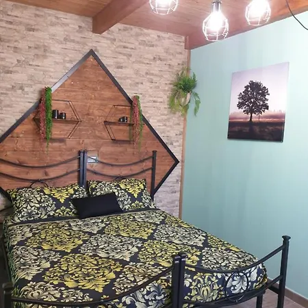 Stanza Del Viggiatore Pensión Santadi