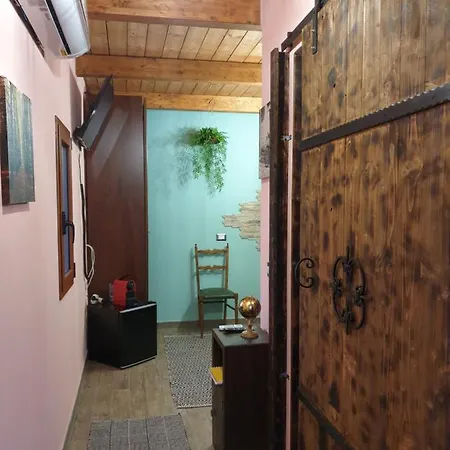 Stanza Del Viggiatore בית הארחה Santadi